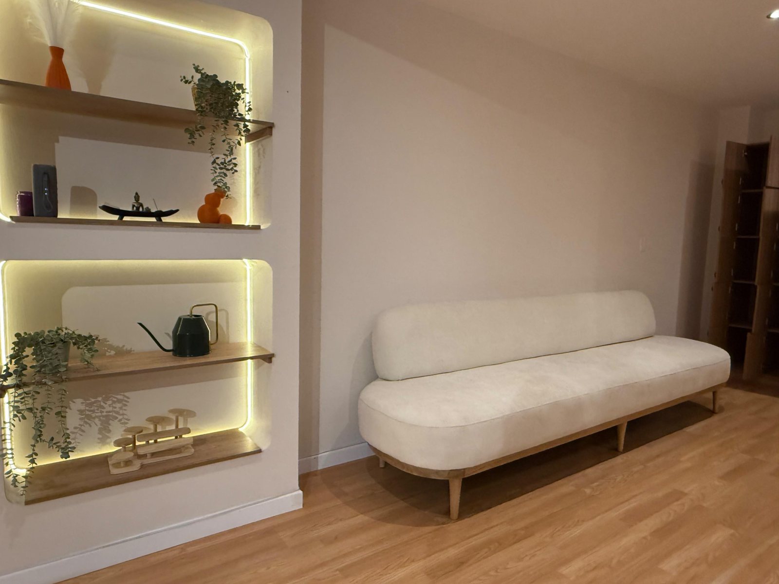 Sala de espera del consultorio de Masajes 0 Estrés